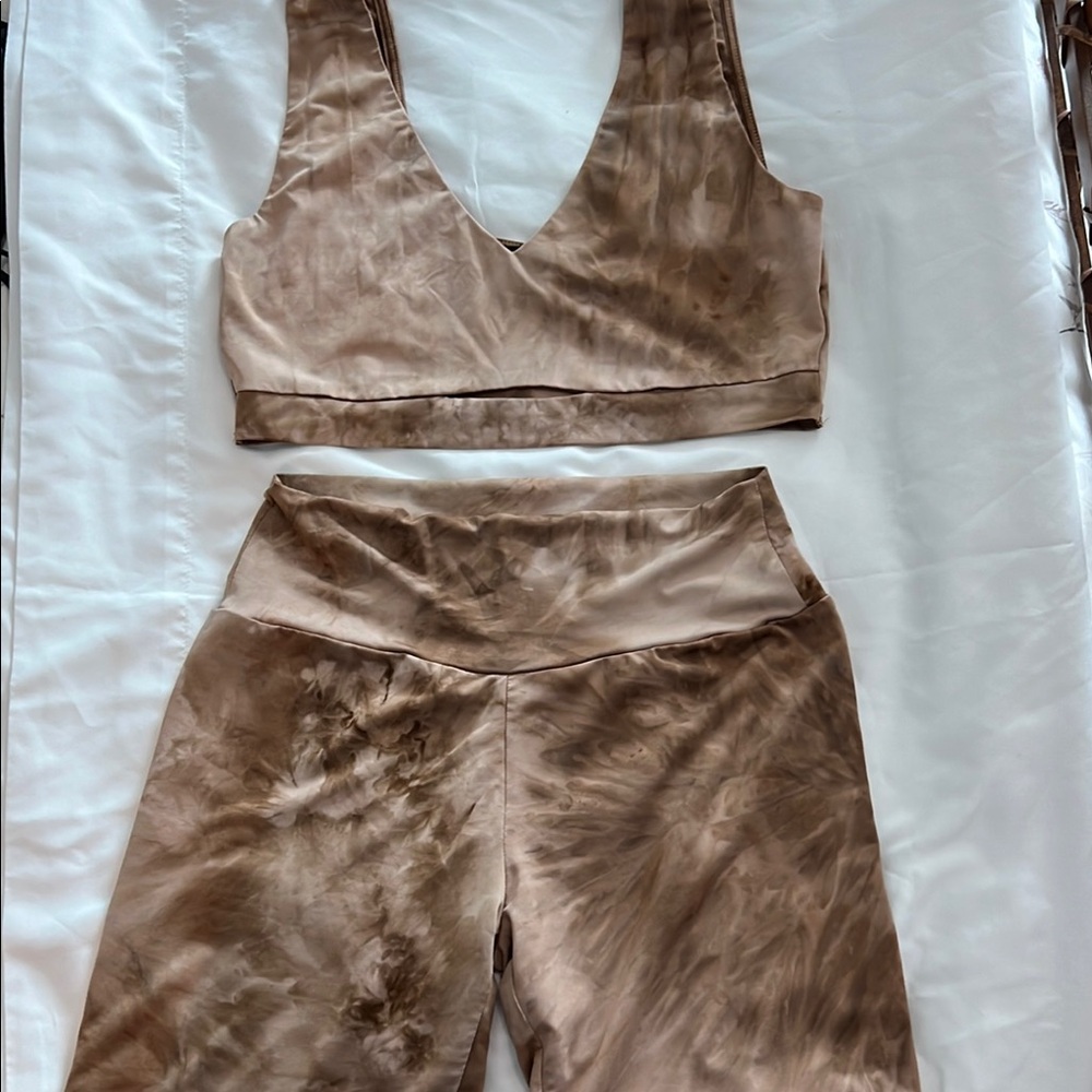 Brown Tie-Dye Activewear Set by Kittenish